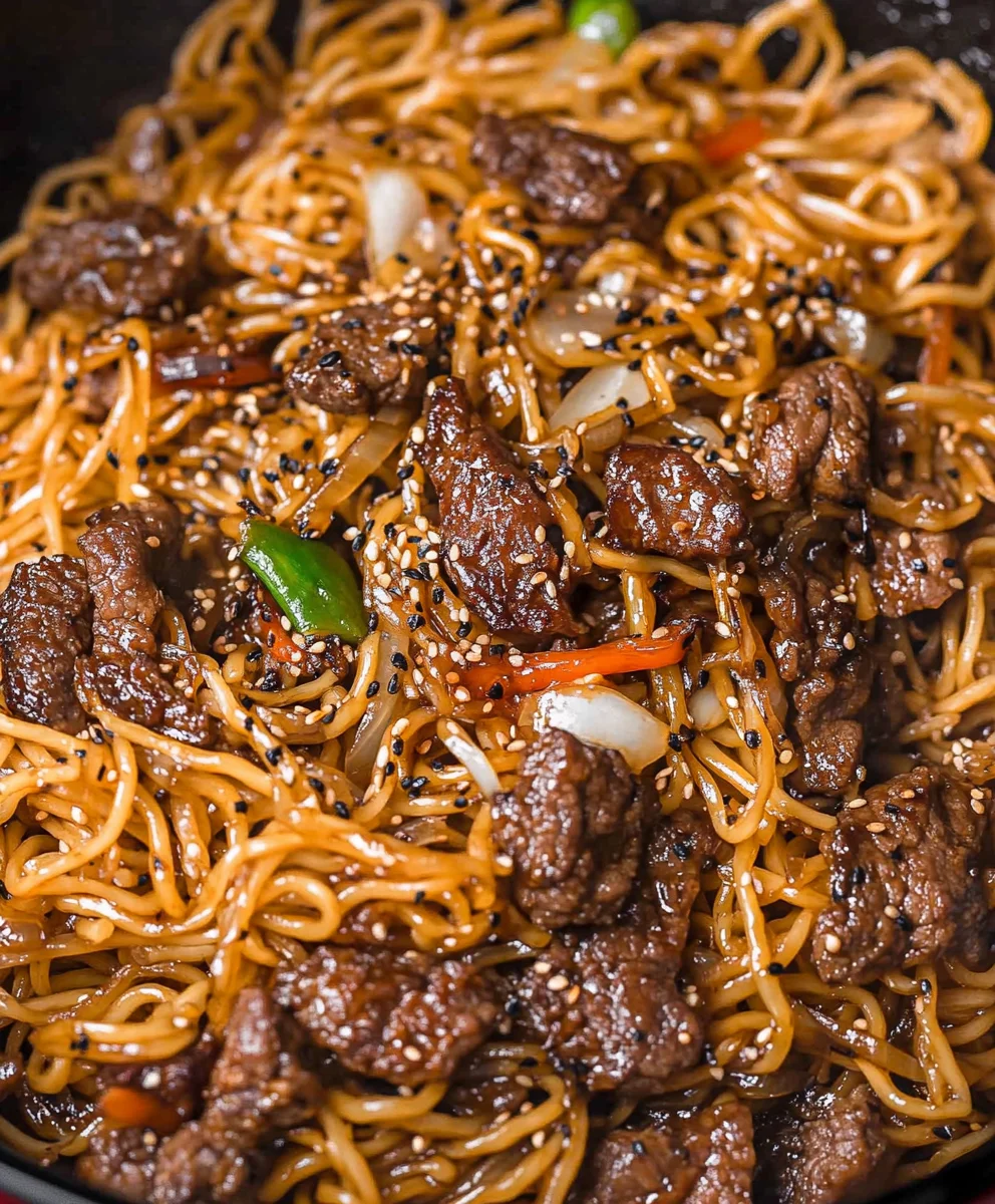 Black Pepper Beef Chow Mein with Noodles and Vegetables